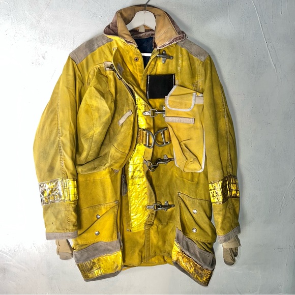 Fire Fighter Jacket 22x33